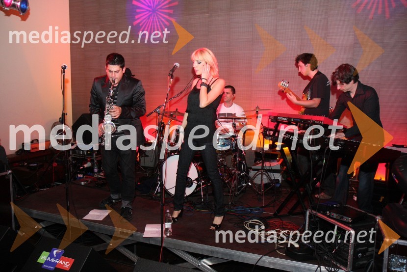 Skupina LeeloojamaisRožmarin, koncert skupine Leeloojamais