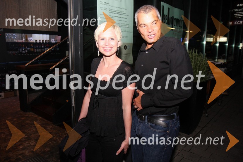 Dolores Rebernak, finančna direktorica podjetja Altor d.o.o. in Saša Arsenovič, direktor podjetja S.Oliver SLORožmarin, koncert skupine Leeloojamais