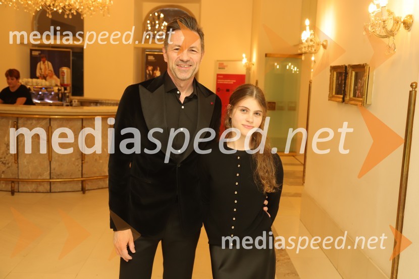 dr. med Darko Kulaš, spec. radiolog, UKC Maribor;  ... Tartuffe, premiera v SNG Maribor