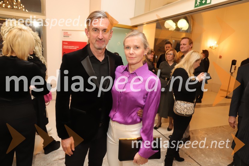  Marko Lukić, lastnik in direktor družbe Lumar IG;  Alenka  Lukić, prof. za oblikovanje na Srednji šoli za oblikovanje MBTartuffe, premiera v SNG Maribor