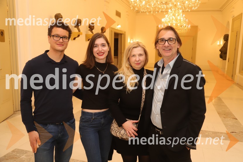  Juš A. Zidar, režiser;  ... ;  Natalija Popovski;  Aleksandar  Popovski, režiser, umetniški direktor Drame SNG MariborTartuffe, premiera v SNG Maribor