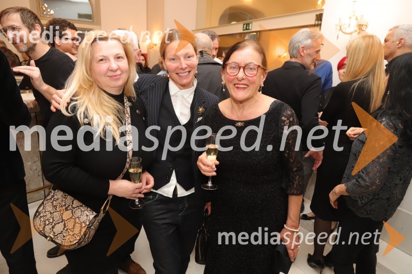  Natalija Popovski;  Nataša Matjašec Rošker, igralka;  Dunja BezjakTartuffe, premiera v SNG Maribor