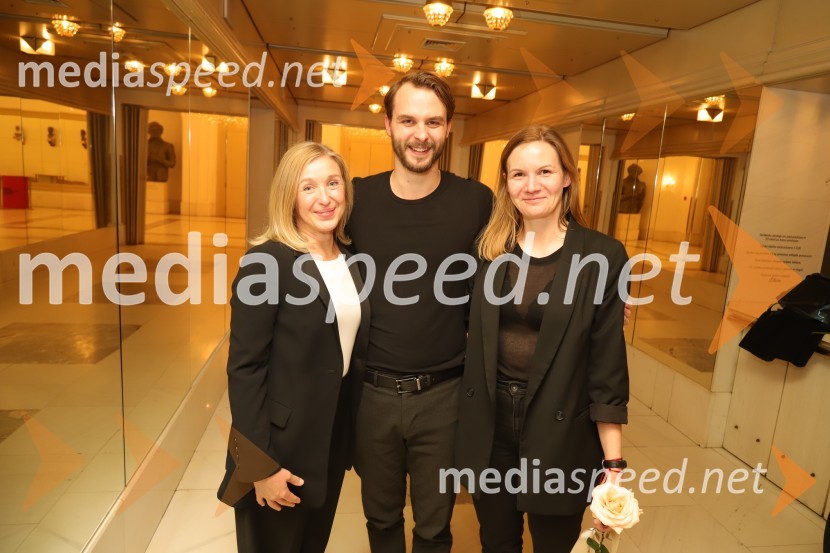  Helena Peršuh, igralka;  Blaž Dolenc, igralec;  Maša Pelko, režiserkaTartuffe, premiera v SNG Maribor