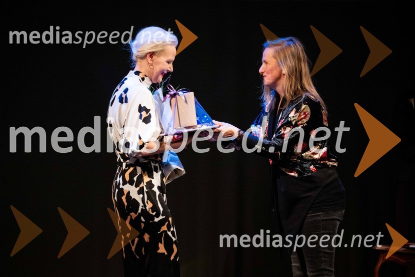  Polona  Juh, igralka;  ... Zaključek in nagrajenci 32. Dnevov komedije: grenka komedija Paradiž velika zmagovalka festivala