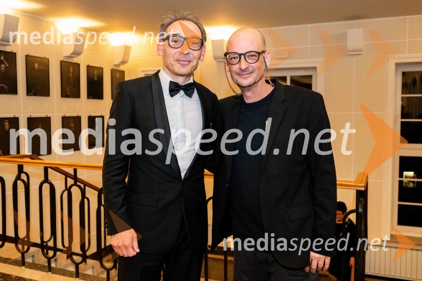  Tadej Toš, stand up komik;  Miha Golob, upravnik in umetniški vodja, SLG CeljeZaključek in nagrajenci 32. Dnevov komedije: grenka komedija Paradiž velika zmagovalka festivala