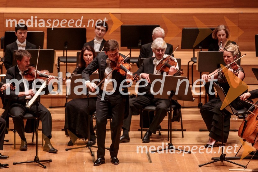  Julian Rachlin, violinist, violist in dirigentAngleški komorni orkester, koncert v Cankarjevem domu