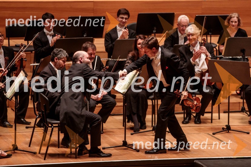  Julian Rachlin, violinist, violist in dirigentAngleški komorni orkester, koncert v Cankarjevem domu