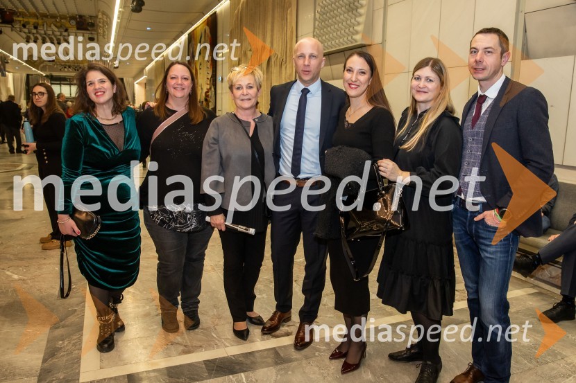  Nuša Ferkulj, trženje Festival Ljubljana;  ... ;  ... ;  ... ;  Sara Mitrović, višja pravna svetovalka, Mercator;  ... ;  ... Angleški komorni orkester, koncert v Cankarjevem domu