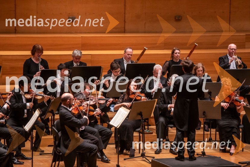  Julian Rachlin, violinist, violist in dirigentAngleški komorni orkester, koncert v Cankarjevem domu