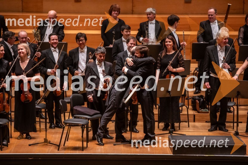  ... ;  Julian Rachlin, violinist, violist in dirigentAngleški komorni orkester, koncert v Cankarjevem domu