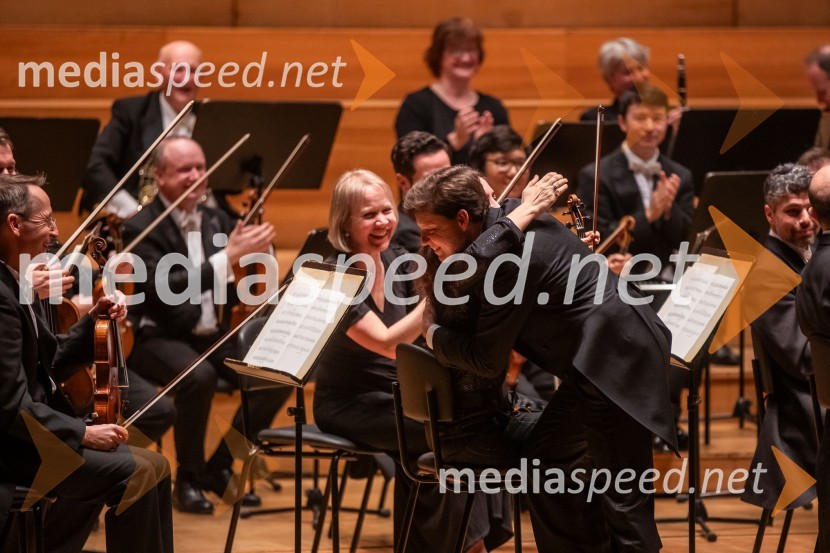  Julian Rachlin, violinist, violist in dirigentAngleški komorni orkester, koncert v Cankarjevem domu
