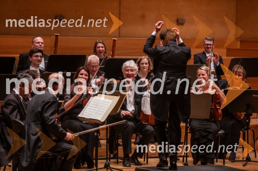  Julian Rachlin, violinist, violist in dirigentAngleški komorni orkester, koncert v Cankarjevem domu