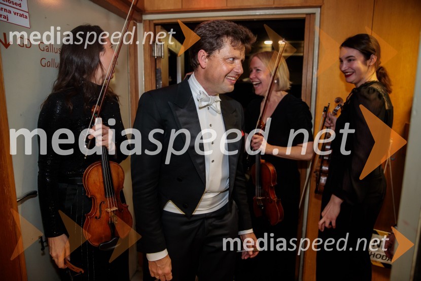  Julian Rachlin, violinist, violist in dirigentAngleški komorni orkester, koncert v Cankarjevem domu