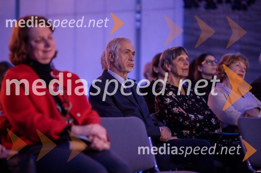  Janez  Stergar, prof. zgodovine, predsednik kluba koroških Slovencev;  Nataša Stergar, prof.Odprtje razstave Marie Lassnig v Cankarjevem domu