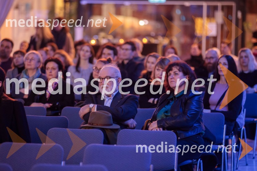  Peter Raspor;  ... Odprtje razstave Marie Lassnig v Cankarjevem domu