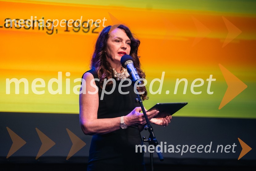  Tajda Lekše, voditeljicaOdprtje razstave Marie Lassnig v Cankarjevem domu