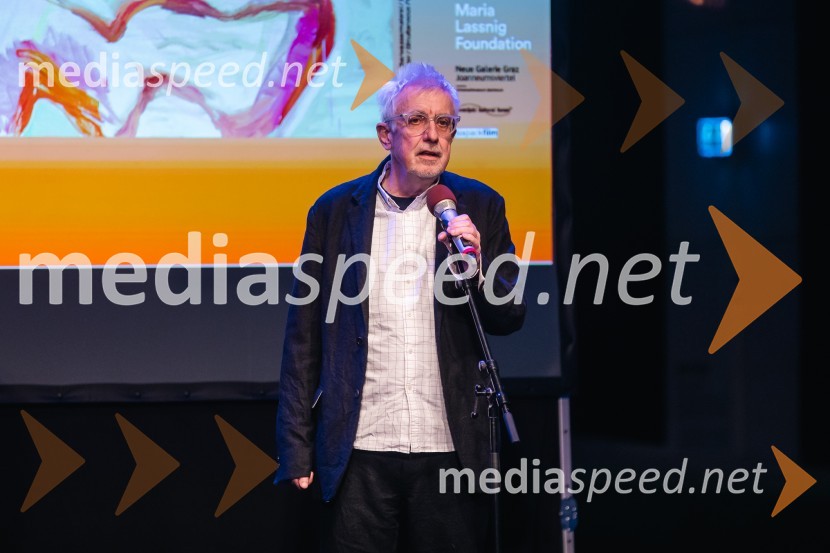  Peter Pakesch, avstrijski kustos razstave, direktor muzeja in direktor fundacije fundacije Maria LassnigOdprtje razstave Marie Lassnig v Cankarjevem domu