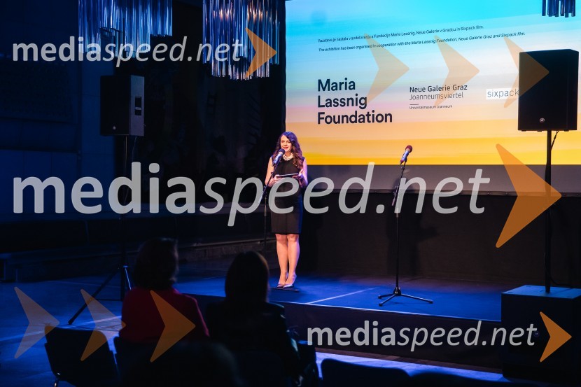  Tajda Lekše, voditeljicaOdprtje razstave Marie Lassnig v Cankarjevem domu