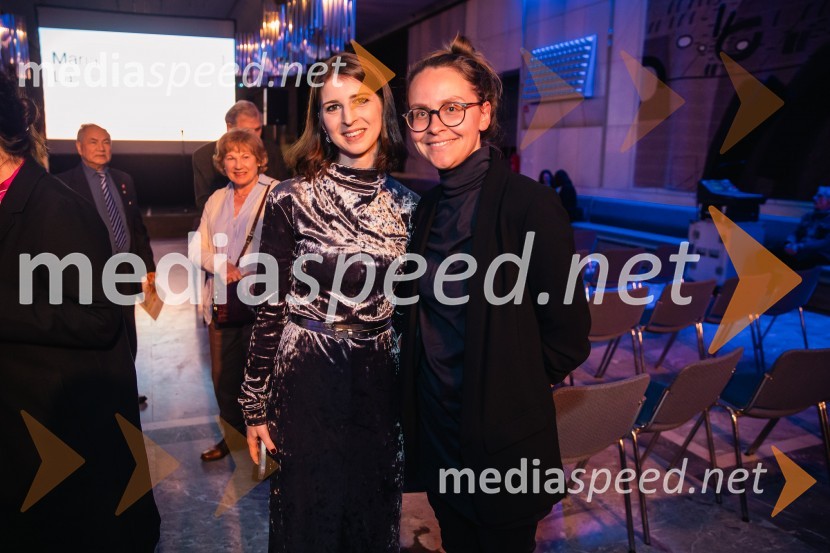  Katarina Hergouth, vodja razstavnega programa, Cankarjev dom;  Maja Šučur, literarna kritičarkaOdprtje razstave Marie Lassnig v Cankarjevem domu