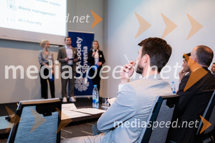  Blaž Hribar, CFA, član uprave Pokojninske družbe ACFA Research Challenge 2023/2024