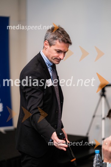  Bojan Ivanc, CFA, CAIA, član upravnega odbora društva CFA Slovenija in glavni ekonomist Analitike GZS, lokalni koordinator CFA Research Challenge 2022CFA Research Challenge 2023/2024