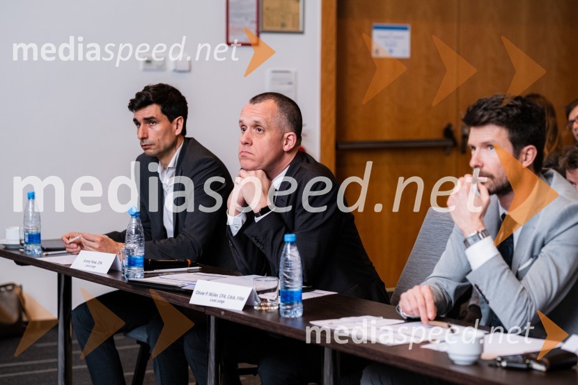  Andrej Petek, CFA, član uprave Triglav Skladi;  Oliver P. Müller, CFA, CAIA, FRM, CFA Society Switzerland;  Blaž Hribar, CFA, član uprave Pokojninske družbe ACFA Research Challenge 2023/2024