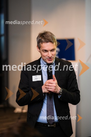  Bojan Ivanc, CFA, CAIA, član upravnega odbora društva CFA Slovenija in glavni ekonomist Analitike GZS, lokalni koordinator CFA Research Challenge 2022CFA Research Challenge 2023/2024