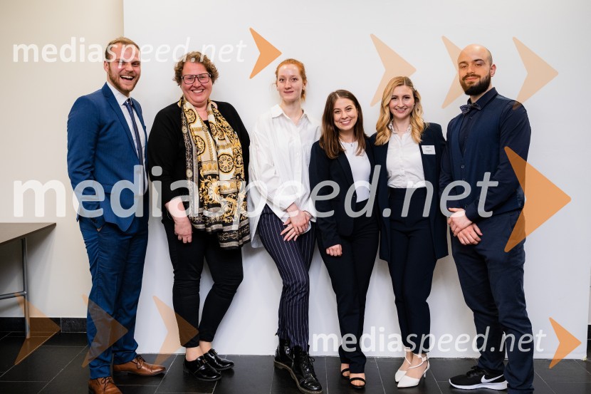  Aleksandar Toplichanski;  ... ;  Dominika Virt;  Ajda Lipnik;  Dorotea Pittner;  Anej GrašičCFA Research Challenge 2023/2024