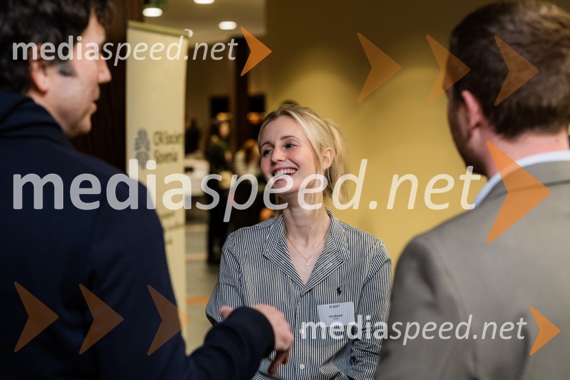  Kim BokaličCFA Research Challenge 2023/2024