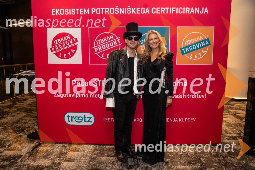  Tilen Artač, imitator, glasbenik;  Bernarda Žarn, voditeljicaIzbran produkt leta 2024