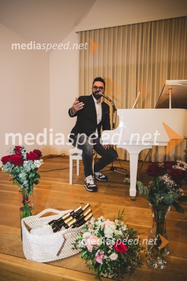  Petar Grašo, pevecSteyerjev tradicionalni kulinarični večer s Tomažem Kavčičem