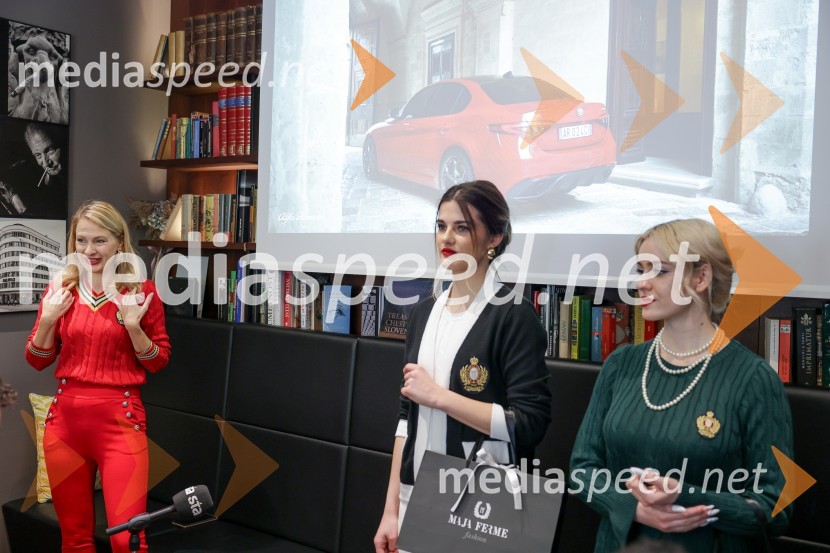  Maja Ferme, modna oblikovalka;  Lea Prstec, manekenka;  Jutra Zorc, manekenkaAlfa Romeo in modna hiša Ferme združujeta poti
