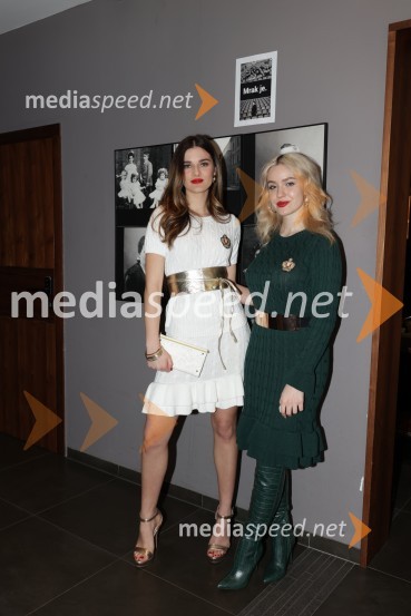  Lea Prstec, manekenka;  Jutra Zorc, manekenkaAlfa Romeo in modna hiša Ferme združujeta poti