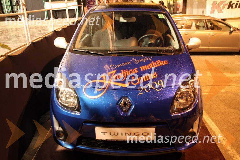 Avtomobil kraljice metliške črnine27. Vinska vigred