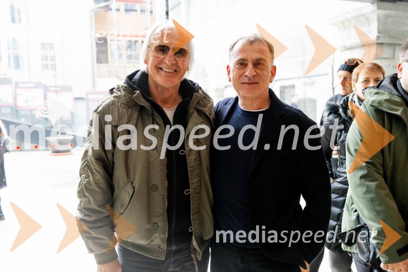  Janez  Bončina - Benč, pevec;  Blaž Peršin, direktor Muzeja in galerije mesta LjubljaneSiddharta izdala novi album X