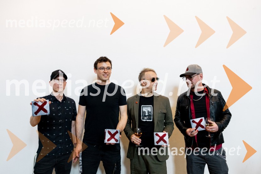  Primož  Benko, glasbenik, član skupine Siddharta;  Boštjan Meglič, glasbenik, član skupine Siddharta;  Jani Hace, glasbenik, Siddharta;  Tomi Meglič, glasbenik, pevec skupine SiddhartaSiddharta izdala novi album X