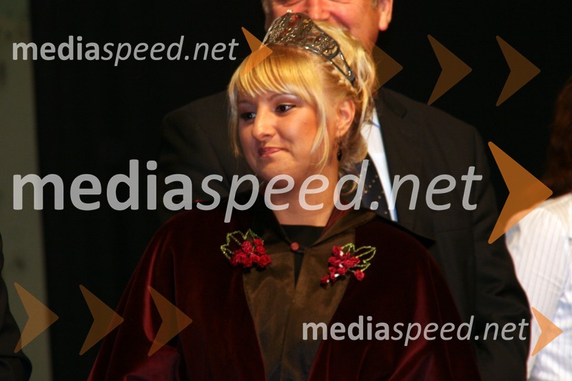 Simona Žugelj, druga kraljica metliške črnine27. Vinska vigred