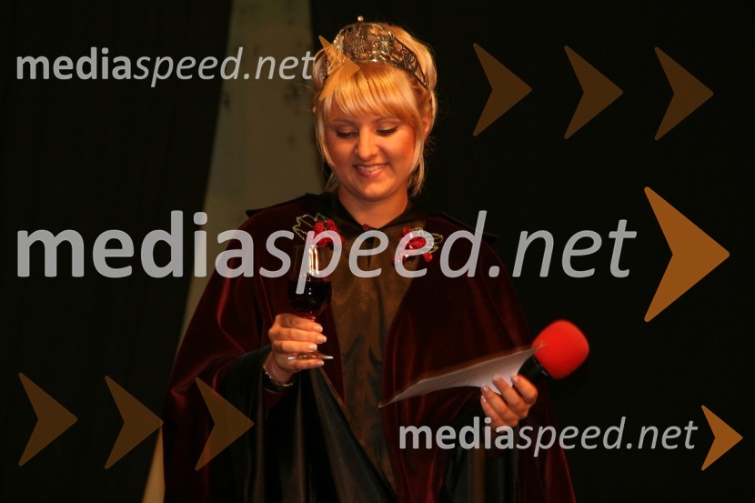 Simona Žugelj, druga kraljica metliške črnine27. Vinska vigred