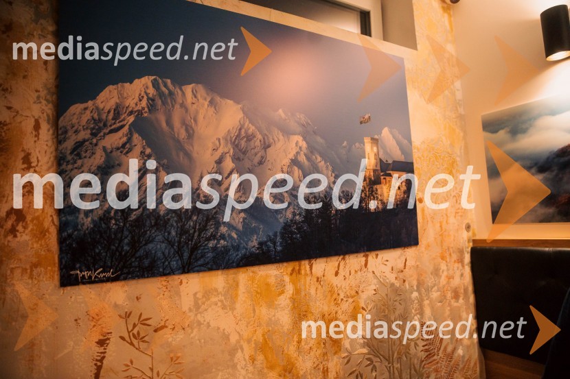 Slovenija, 4 barve, odprtje razstave Gregorja Kresala