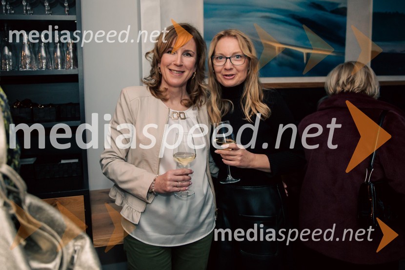  Ani Gale;  Katka B. KresalSlovenija, 4 barve, odprtje razstave Gregorja Kresala