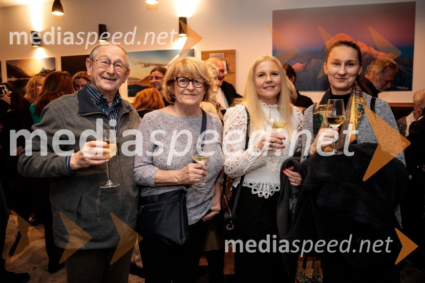  Dragan Remškar;  Ditka Rotner;   Lija Vide Muzlovič,  poslovna direktorica Visokošolski zavod Fizioterapevtika;  ... Slovenija, 4 barve, odprtje razstave Gregorja Kresala