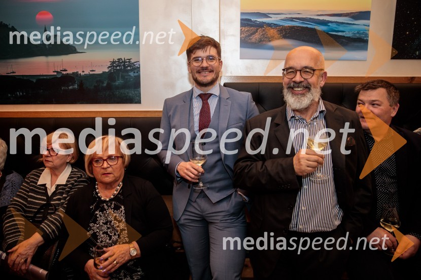 izr. prof. dr.  Friderika Kresal, Visokošolski zavod Fizioterapevtika;  Matija Urankar, Odvetniška pisarna Senica & partnerji, d.o.o;  Aleš Lunder, Odvetniška pisarna Miro Senica in odvetniki, d. o. o.Slovenija, 4 barve, odprtje razstave Gregorja Kresala