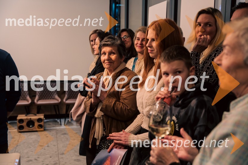 Slovenija, 4 barve, odprtje razstave Gregorja Kresala