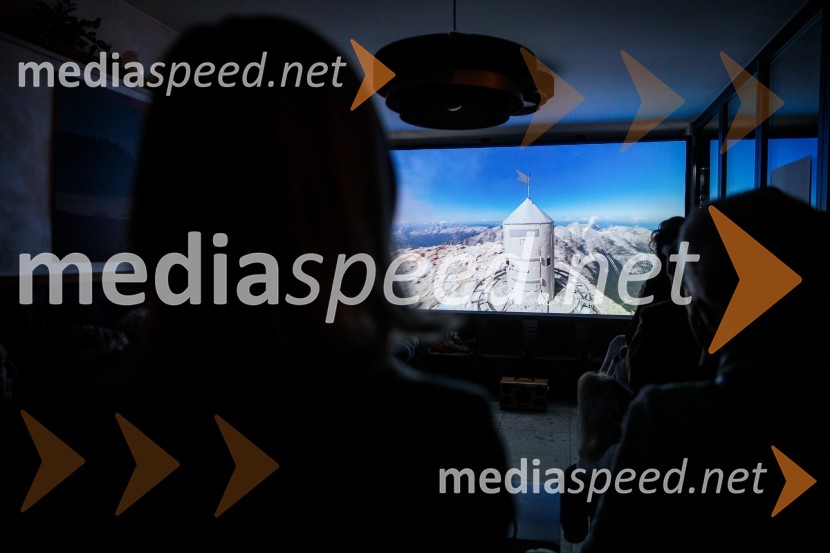 Slovenija, 4 barve, odprtje razstave Gregorja Kresala