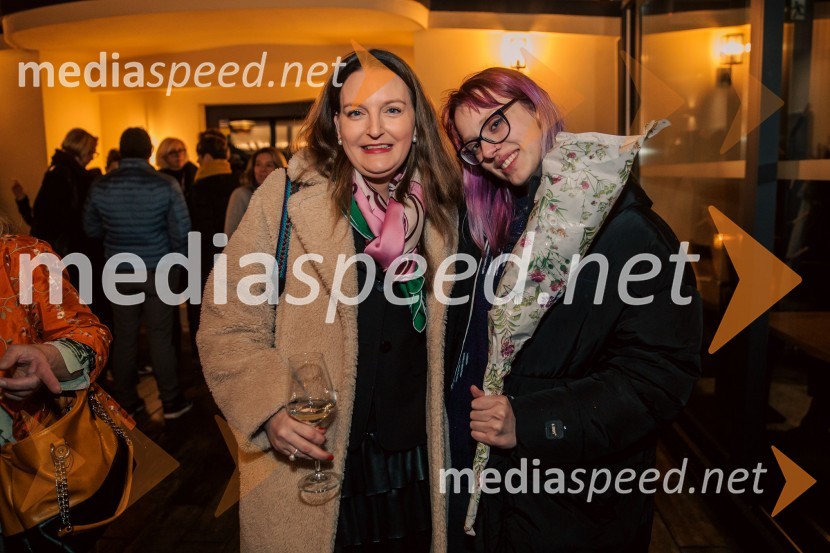  Maruša Senica, Odvetniška pisarna Senica & partnerji, d.o.o;  Brina Šubelj KresalSlovenija, 4 barve, odprtje razstave Gregorja Kresala