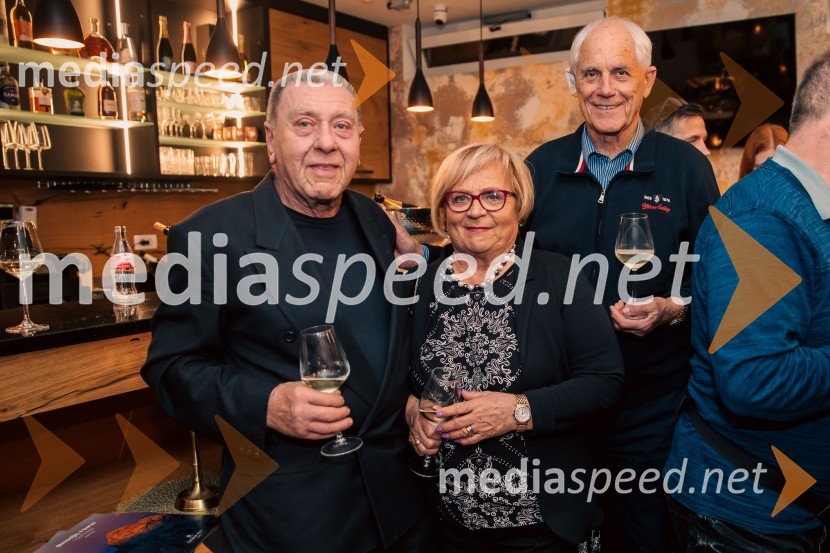  Stane Hauptman; izr. prof. dr.  Friderika Kresal, Visokošolski zavod Fizioterapevtika; prof. dr. Janez KresalSlovenija, 4 barve, odprtje razstave Gregorja Kresala