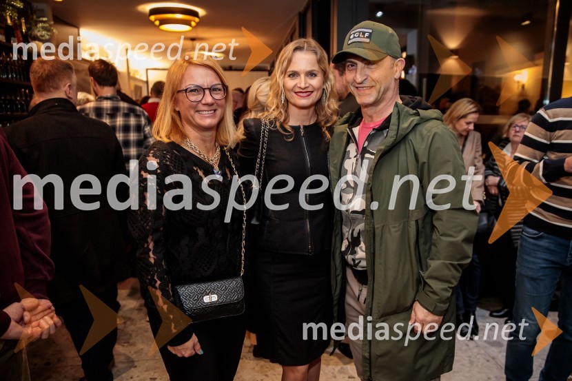  Saška Babnik, direktorica operativnega upravljanja, Plume Design;  Katarina Kresal, odvetnica, nekdanja ministrica za notranje zadeve;  ... Slovenija, 4 barve, odprtje razstave Gregorja Kresala