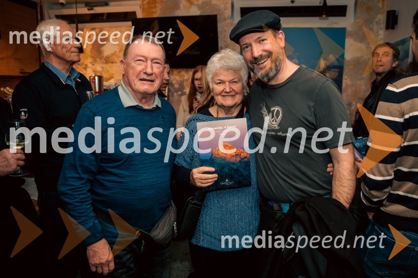  ... ;  ... ;  Tomaž Okroglič Rous, skladatelj, producent in instrumentalisSlovenija, 4 barve, odprtje razstave Gregorja Kresala