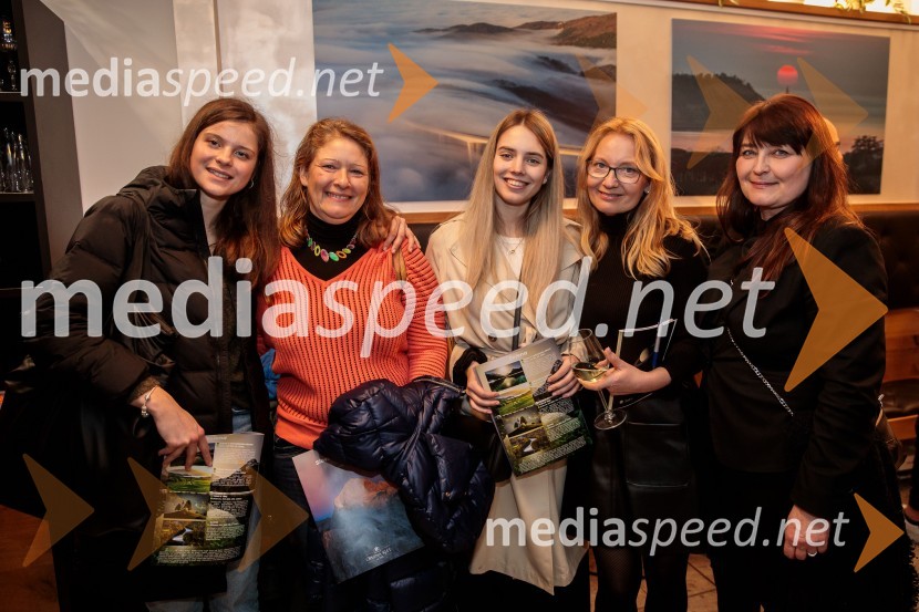  ... ;  ... ;  ... ;  Katka B. Kresal;  ... Slovenija, 4 barve, odprtje razstave Gregorja Kresala