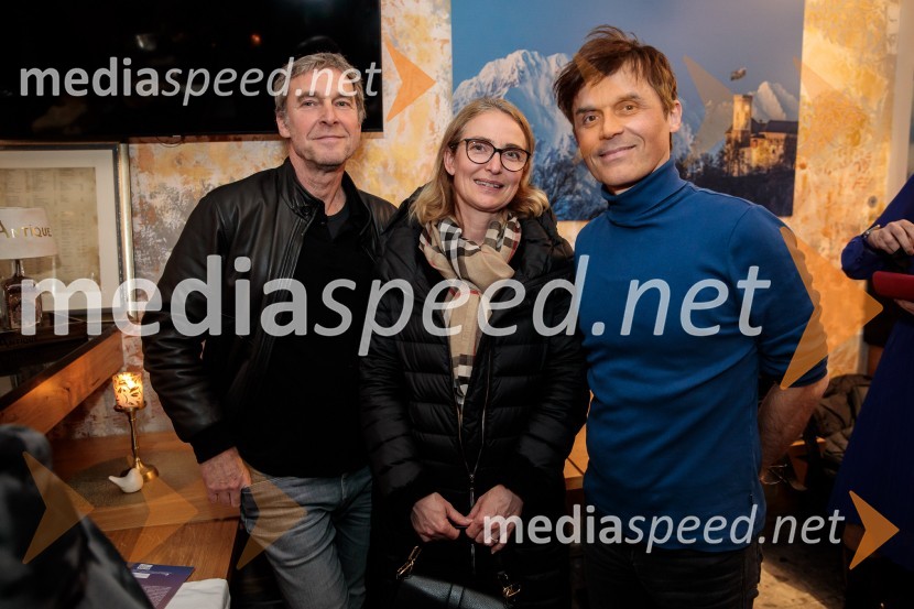  ... ;  ... ;  Gregor Kresal, filmski ustvarjalec in fotograf, nekdanji alpinistSlovenija, 4 barve, odprtje razstave Gregorja Kresala